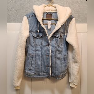 Maurices Jean and sherpa jacket. Size medium. New
